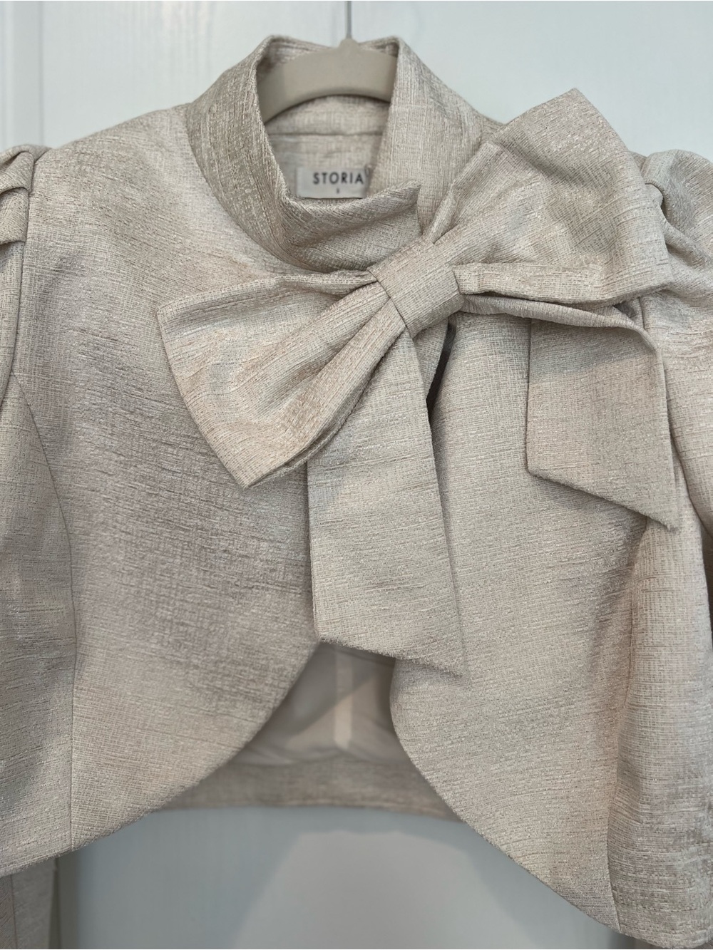 Storia Neutral Cream Textured Bow-Front Cropped Jacket Elegant Dressy GORGEOUS S